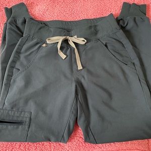 Zamora Figs Scrub Joggers